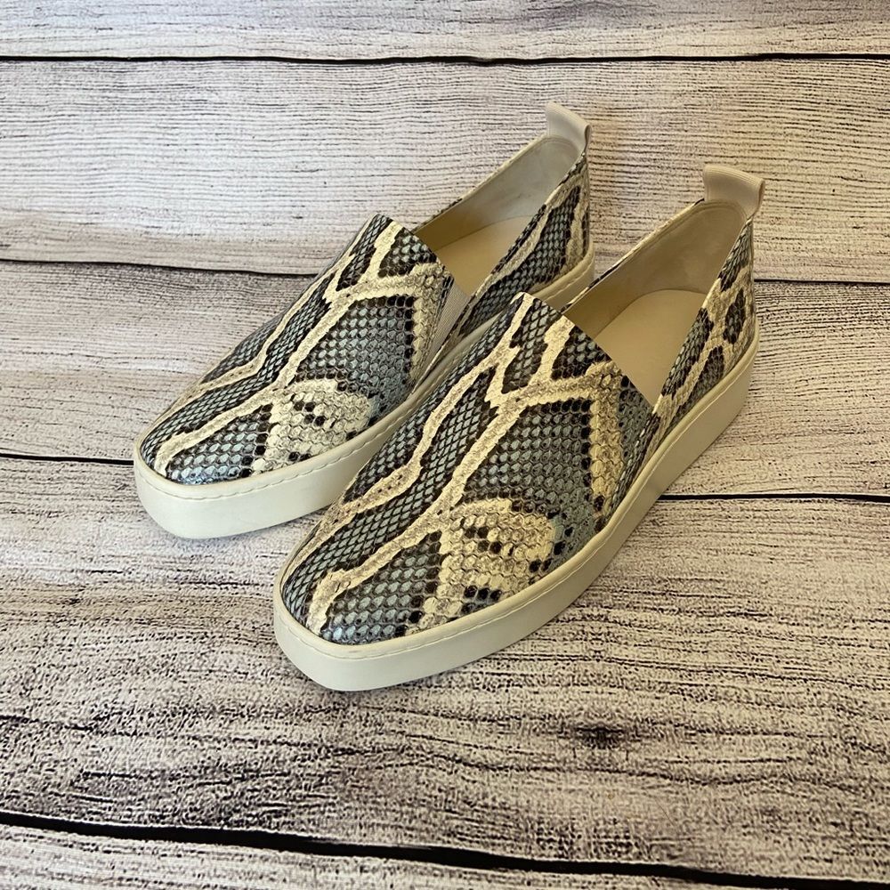 Vince Saxon 2 Mottled Cloud Snake leather snake print slip on sneakers size 6